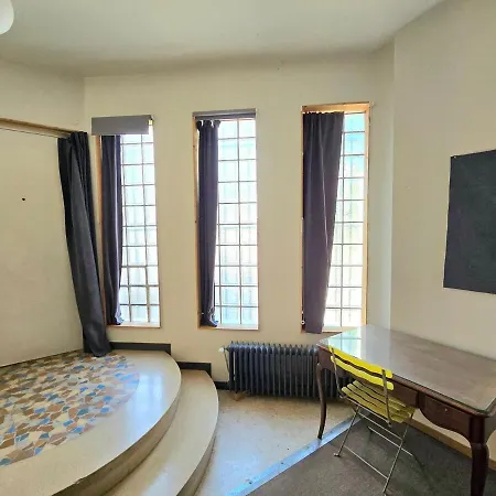 Penzion : Charmante Maison Et Jardin Arbore En 4*