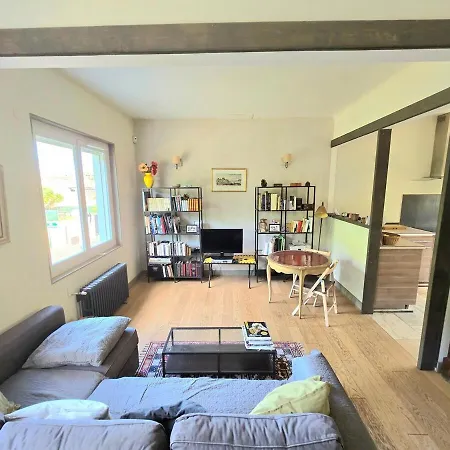 Penzion : Charmante Maison Et Jardin Arbore En 4*